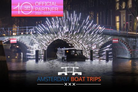 Amsterdam Light Festival Ticket • Air BnB best verkochte winter boot tour by Amsterdam Boat Trips